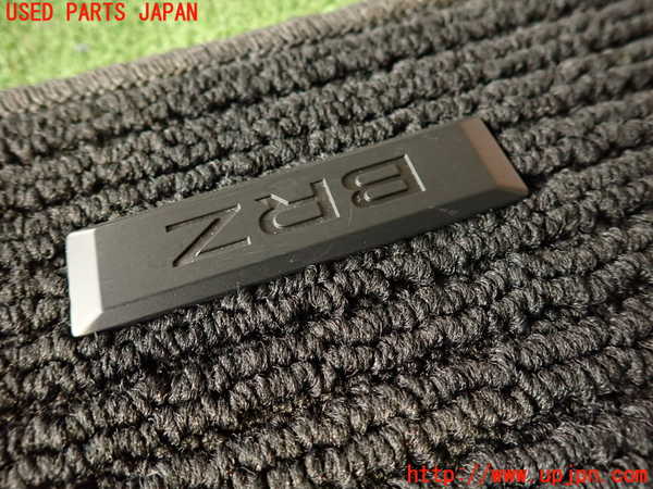 2UPJ-22077800]BRZ(86)(ZD8)フロアマット 中古_m0004.jpg