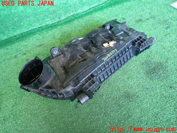 2UPJ-22082560]ベンツ E350 クーペ(207359)エアクリーナーボックス 中古 【C207】_m0004.jpg
