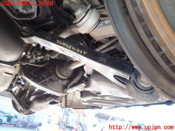 5UPJ-22085330]ベンツ E350 クーペ(207359)左リアテンションロッド 中古 【C207】_m0001.jpg