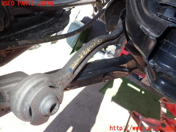 5UPJ-22085205]ベンツ E350 クーペ(207359)右リアロアアーム2 中古 【C207】_m0001.jpg