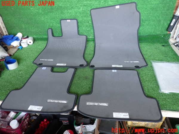 2UPJ-22087800]ベンツ E350 クーペ(207359)フロアマット 中古 【C207】_m0002.jpg