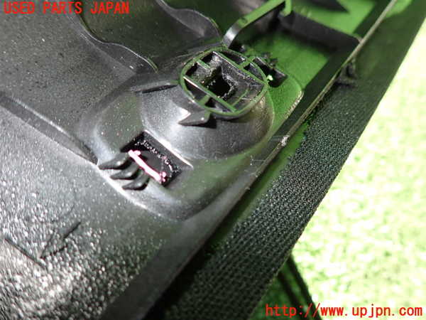 5UPJ-22087660]ベンツ E350 クーペ(207359)左フロントピラートリム 中古 【C207】_m0002.jpg