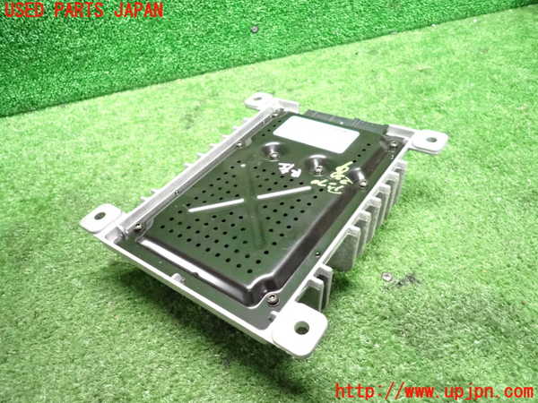 5UPJ-22096525]フェアレディZ(Z33)アンプ 中古_m0002.jpg