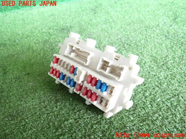 5UPJ-22096741]フェアレディZ(Z33)ヒューズボックス1 中古_m0002.jpg