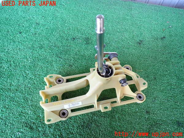 2UPJ-22107560]コルト ラリーアート バージョンR(Z27AG)MTシフトレバー 中古_m0001.jpg