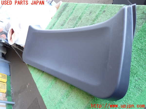 5UPJ-22101578]コルト ラリーアート バージョンR(Z27AG)バックドア内張り 中古_m0003.jpg