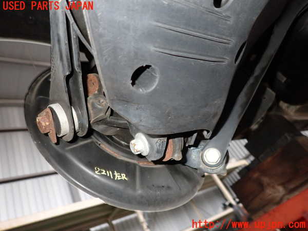 2UPJ-22114305]BMW 118i(1R15)左リアナックルハブ 中古 【F20】_m0001.jpg