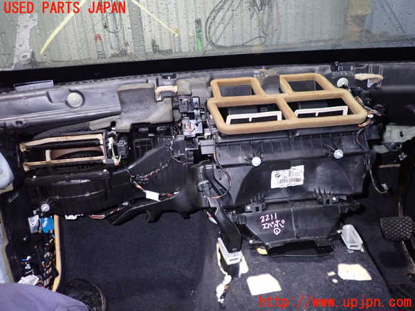 2UPJ-22116081]BMW 118i(1R15)エバポレーター1 中古 【F20】_m0001.jpg