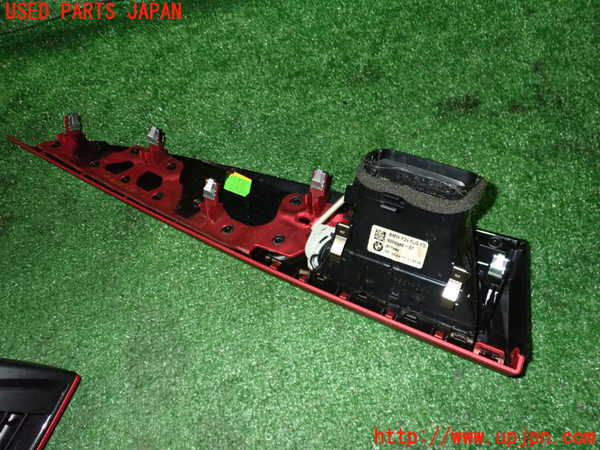2UPJ-22117528]BMW 118i(1R15)エアコン吹き出し口3 (左) 中古 【F20】_m0004.jpg