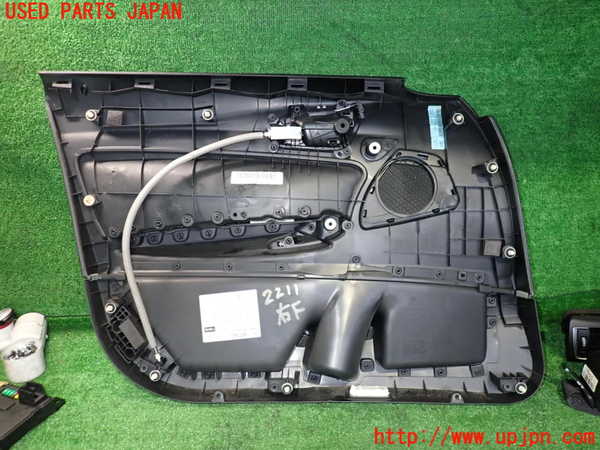 2UPJ-22111234]BMW 118i(1R15)右前ドア内張り 中古 【F20】_m0003.jpg
