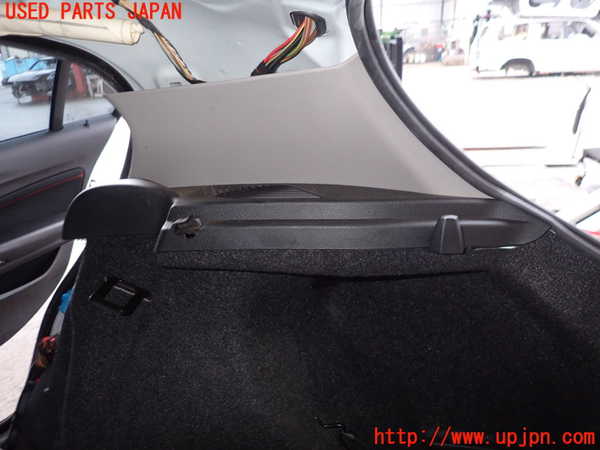 2UPJ-22117675]BMW 118i(1R15)右リアピラートリム 中古 【F20】_m0002.jpg