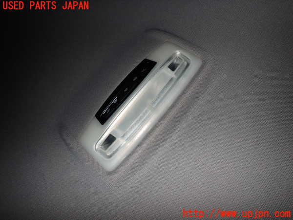 2UPJ-22116412]BMW 118i(1R15)ルームランプ2 (真中 2列目) 中古 【F20】_m0001.jpg