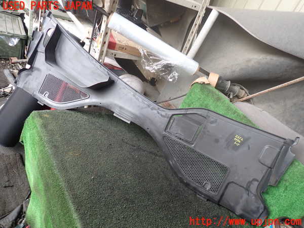 1UPJ-22121190]アウディ・A7 スポーツバック(4GCYPC)カウルトップ 中古_m0002.jpg