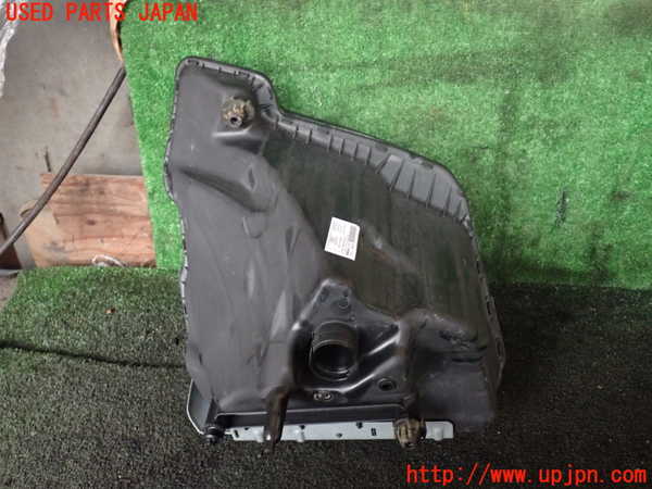 1UPJ-22122560]アウディ・A7 スポーツバック(4GCYPC)エアクリーナーボックス 中古_m0002.jpg