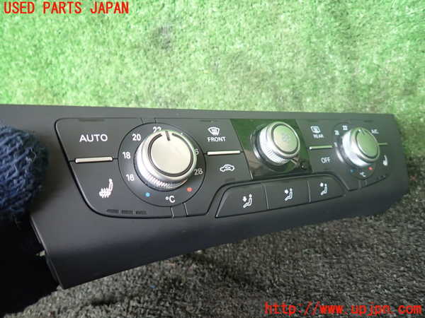 1UPJ-22126066]アウディ・A7 スポーツバック(4GCYPC)エアコンスイッチ1 中古_m0002.jpg
