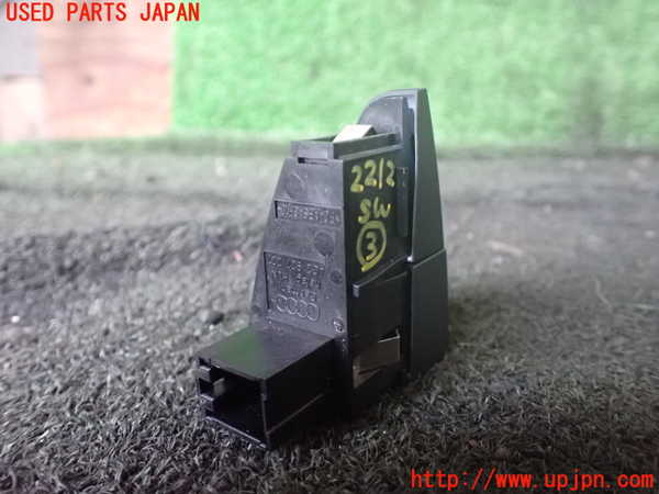 1UPJ-22126308]アウディ・A7 スポーツバック(4GCYPC)スイッチ3 (モニター開閉 トリップリセット) 中古_m0002.jpg
