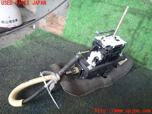 1UPJ-22127555]アウディ・A7 スポーツバック(4GCYPC)ATシフトレバー 中古_m0002.jpg