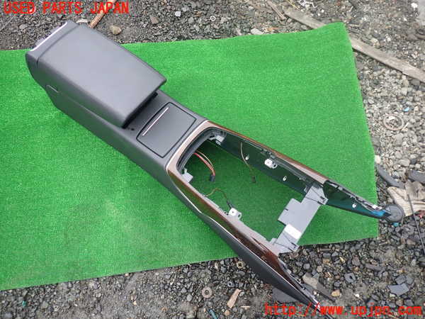 1UPJ-22127540]アウディ・A7 スポーツバック(4GCYPC)センターコンソール 中古_m0001.jpg