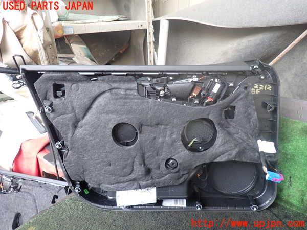 1UPJ-22121234]アウディ・A7 スポーツバック(4GCYPC)右前ドア内張り 中古_m0004.jpg