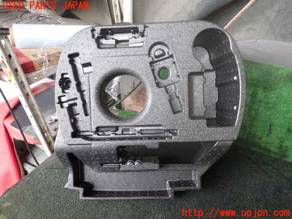 1UPJ-22127772]アウディ・A7 スポーツバック(4GCYPC)ラゲッジトレイ2 中古_m0002.jpg