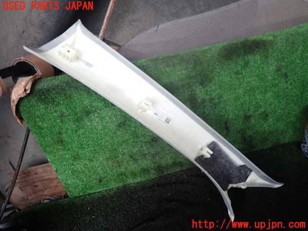 1UPJ-22127655]アウディ・A7 スポーツバック(4GCYPC)右フロントピラートリム 中古_m0002.jpg
