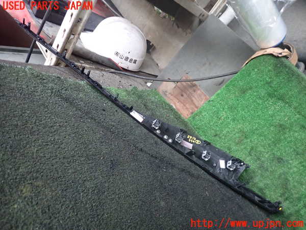 1UPJ-22127692]アウディ・A7 スポーツバック(4GCYPC)内装トリム類2 中古_m0002.jpg