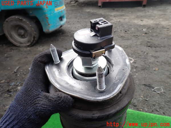 1UPJ-22135025]レクサス・LS600h(UVF45)左フロントストラット 中古_m0002.jpg