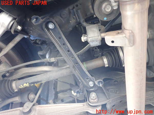 1UPJ-22135295]レクサス・LS600h(UVF45)リアメンバー 中古_m0002.jpg