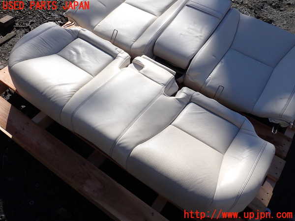 1UPJ-22137385]レクサス・LS600h(UVF45)リアシート 中古_m0004.jpg
