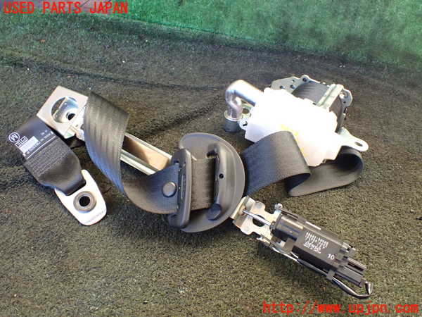 1UPJ-22137075]レクサス・LS600h(UVF45)助手席シートベルト 中古_m0001.jpg