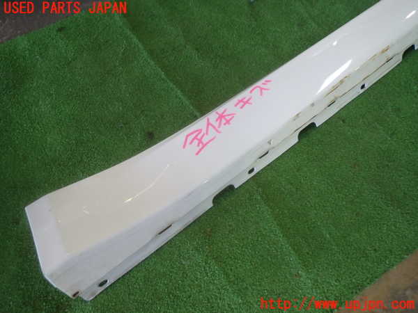 1UPJ-22141390]アルファロメオ・ジュリア(95220)右サイドステップ 中古_m0002.jpg