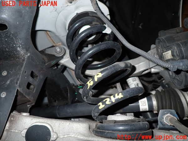 5UPJ-22145100]アルファロメオ・ジュリア(95220)右リアスプリング 中古_m0001.jpg