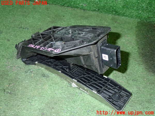5UPJ-22146381]アルファロメオ・ジュリア(95220)センサー1 (アクセルペダル) 中古_m0003.jpg