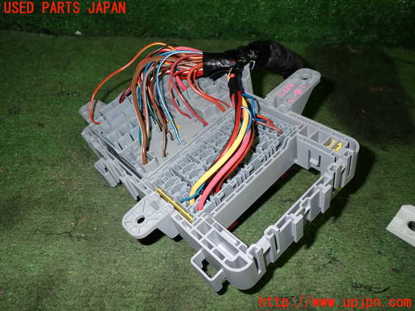5UPJ-22146741]アルファロメオ・ジュリア(95220)ヒューズボックス1 中古_m0002.jpg