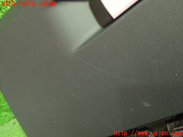 5UPJ-22147516]アルファロメオ・ジュリア(95220)グローブボックス1 中古_m0002.jpg