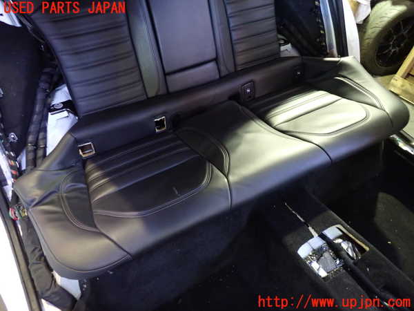 5UPJ-22147385]アルファロメオ・ジュリア(95220)リアシート 中古_m0003.jpg