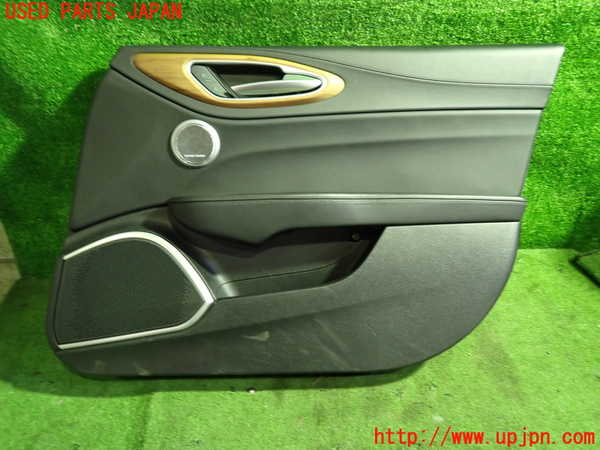 5UPJ-22141234]アルファロメオ・ジュリア(95220)右前ドア内張り 中古_m0001.jpg