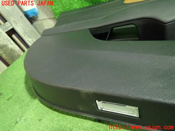 5UPJ-22141264]アルファロメオ・ジュリア(95220)左前ドア内張り 中古_m0002.jpg