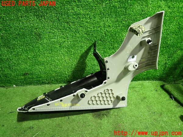 5UPJ-22147680]アルファロメオ・ジュリア(95220)左リアピラートリム 中古_m0003.jpg