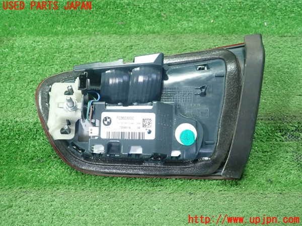 5UPJ-22151552]BMW 118d(1S20 F20)左リアフィニッシャー 中古_m0002.jpg