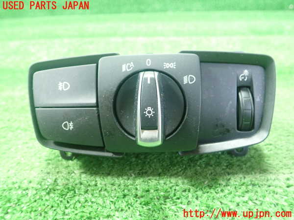 5UPJ-22156285]BMW 118d(1S20 F20)ライトスイッチ 中古_m0001.jpg