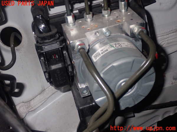 5UPJ-22184040]スイフトスポーツ(ZC33S)ABSアクチュエーター 中古_m0002.jpg