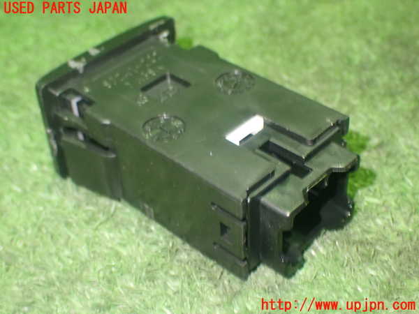 5UPJ-22186309]スイフトスポーツ(ZC33S)スイッチ4（シートヒーター） 中古_m0003.jpg