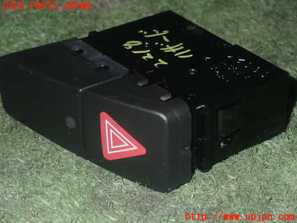 5UPJ-22186290]スイフトスポーツ(ZC33S)ハザードスイッチ 中古_m0002.jpg