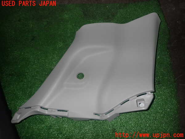 5UPJ-22187680]スイフトスポーツ(ZC33S)左リアピラートリム 中古_m0002.jpg