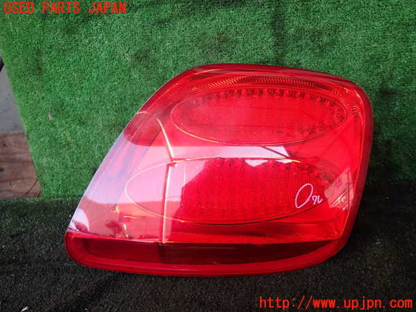 1UPJ-22191530]ベントレー・コンチネンタル・GT(BCBEB)右テールランプ 中古_m0001.jpg
