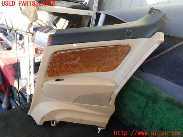 1UPJ-22197675]ベントレー・コンチネンタル・GT(BCBEB)右リアピラートリム 中古_m0001.jpg