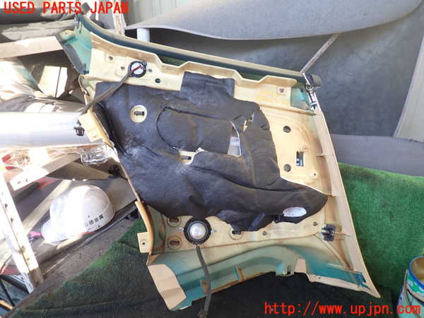 1UPJ-22197675]ベントレー・コンチネンタル・GT(BCBEB)右リアピラートリム 中古_m0003.jpg