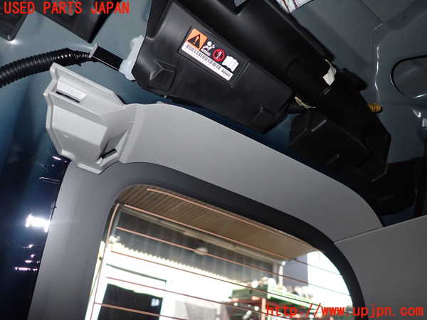 2UPJ-22227675]ジャパン タクシー(JPN TAXI)(NTP10)右リアピラートリム 中古_m0002.jpg