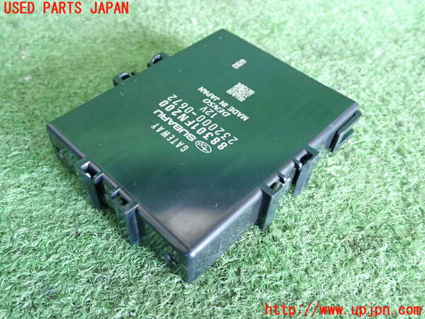 2UPJ-22246150]クロストレック(GUD)コンピューター5 (8831FN200) 中古_m0001.jpg